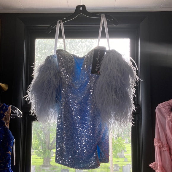 nwt ava presley size 8 couture gown feather sleeves , sequins , optional straps - Picture 1 of 17